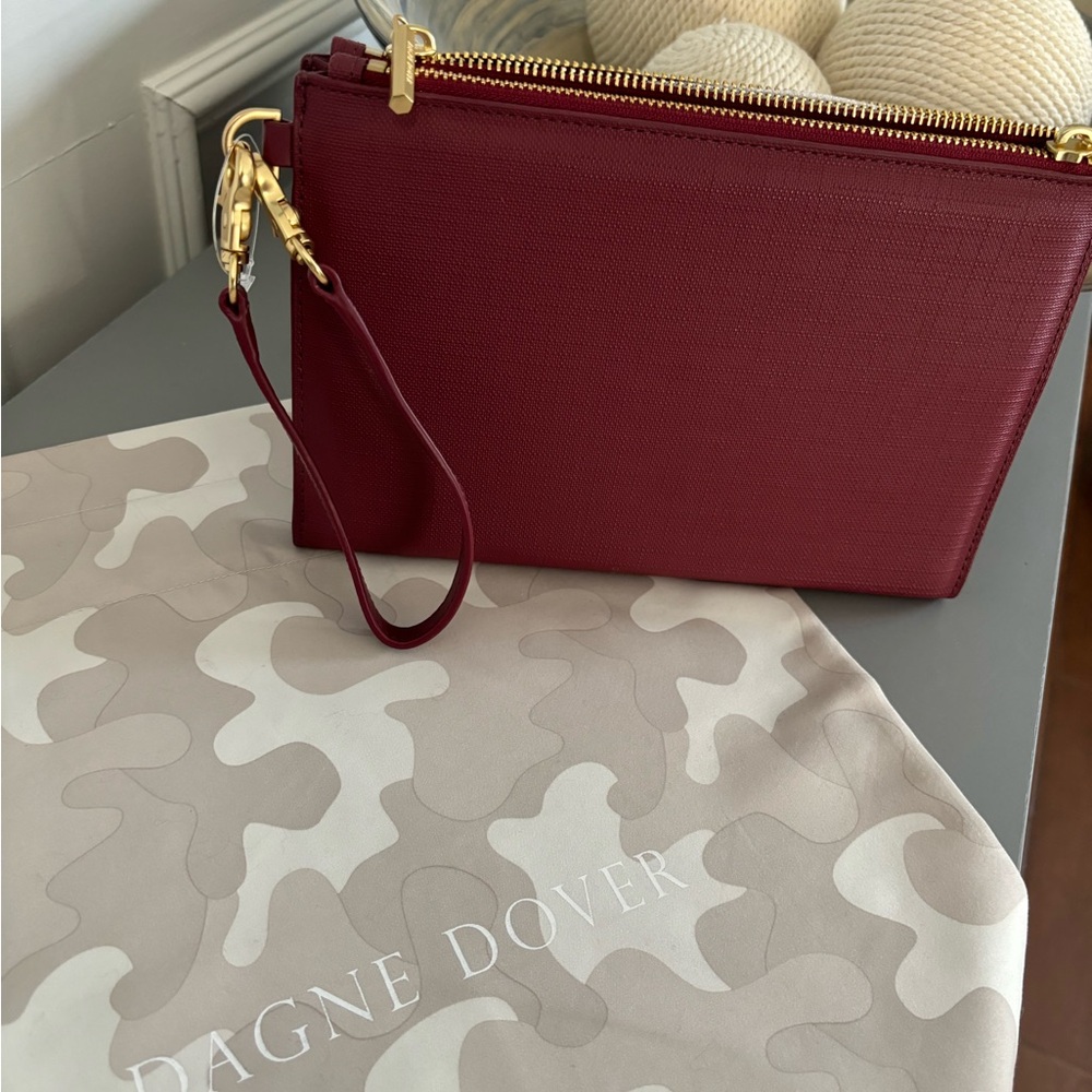 BRAND NEW! Never been used Dagne Dover Essential Clutch Wallet